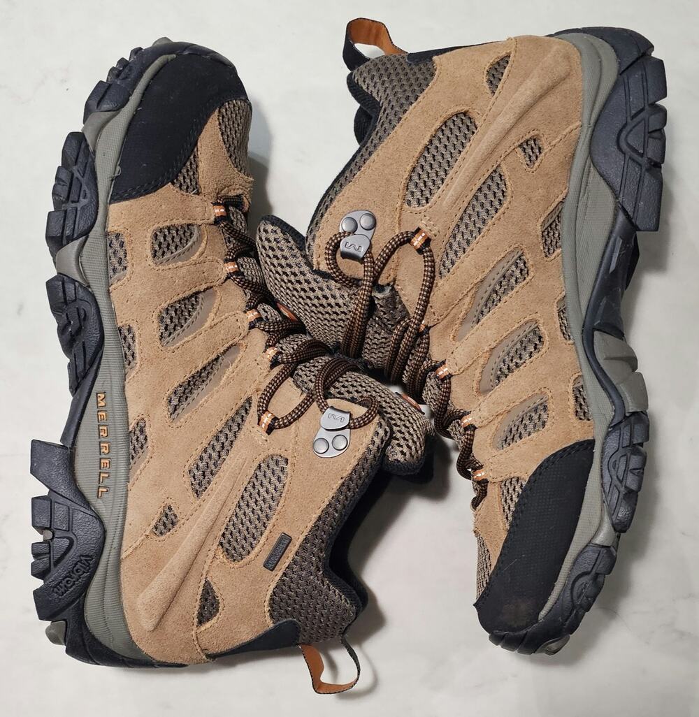 Merrell Big Kids Moab Ventilator hiking Boot Size 5